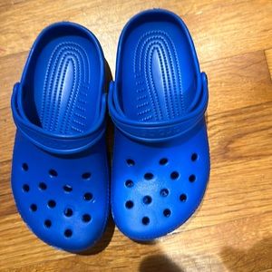 Crocs Classic Clog Blue Youth Size J 2